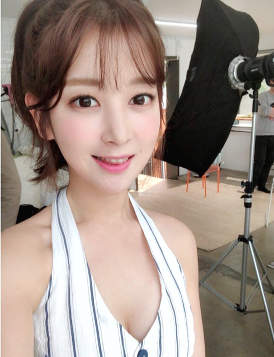 주정경 기상캐스터 필드 위의 각선미 여신 사진 모음